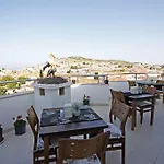Bonapart Hotel 2*