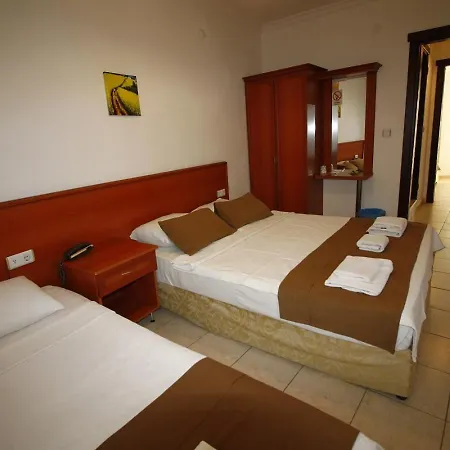 酒店 Bonapart Çeşme