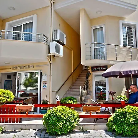 邦帕特酒店 2* Çeşme