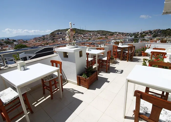 邦帕特酒店 Çeşme