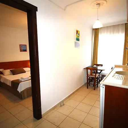 Отель Bonapart Кешме