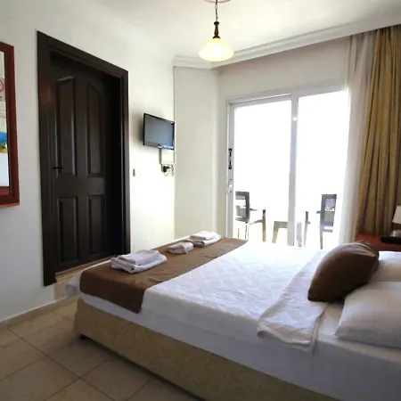 Bonapart Hotel Cesme
