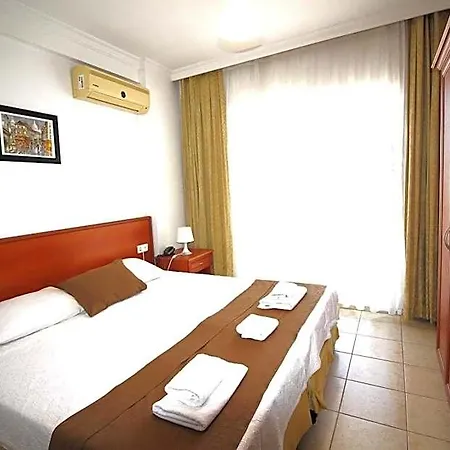 Bonapart Hotel 2*