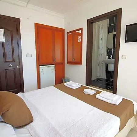Hotel Bonapart 2*