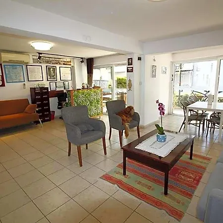 Hotel Bonapart 2*